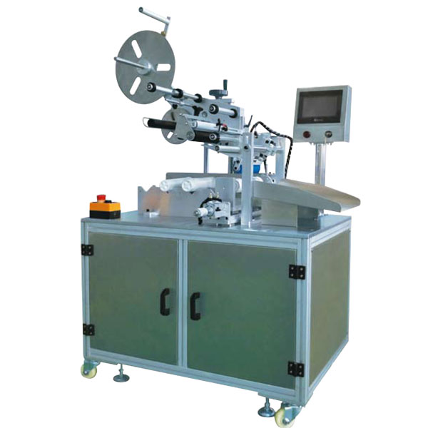 Automatic labeling machine